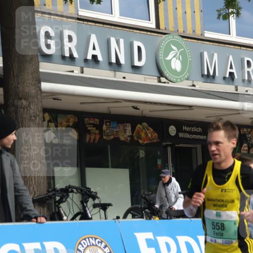 15.09.2024 - PSD Bank Halbmarathon Michael Strokosch http://msf.ph/oto/7081295 15.09.2024 11:17:31 Ziel 416, 558, 580, 592 meine-sportfotos.de