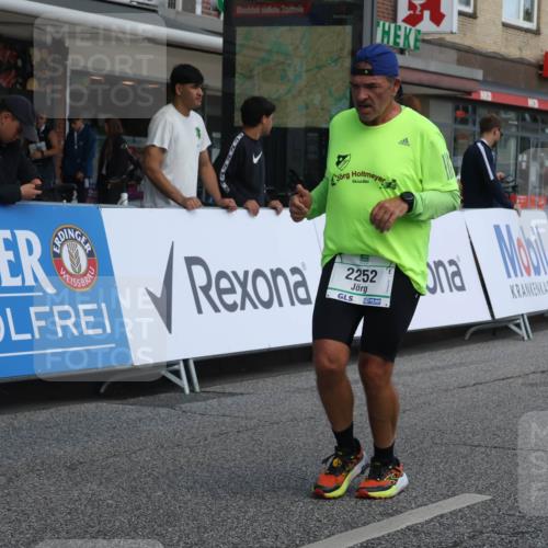 15.09.2024 - PSD Bank Halbmarathon Michael Strokosch http://msf.ph/oto/7081311 15.09.2024 12:26:32 Ziel 2252, 3237, 3374, 3489 meine-sportfotos.de