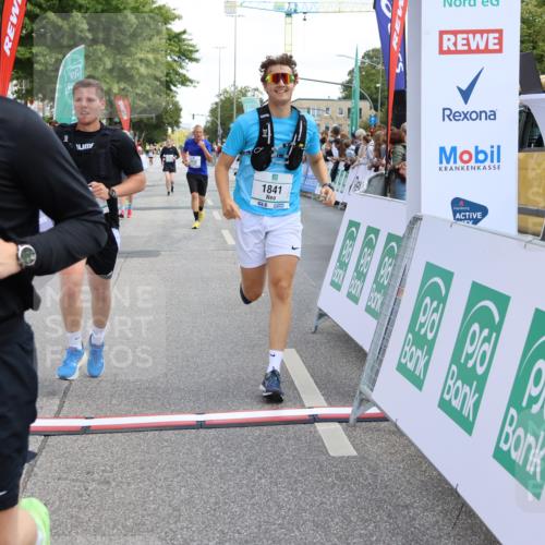 15.09.2024 - PSD Bank Halbmarathon Strokosch-Dieckow http://msf.ph/oto/7081312 15.09.2024 12:25:49 Ziel 1841, 2239, 2250, 2386, 2442, 3283 meine-sportfotos.de
