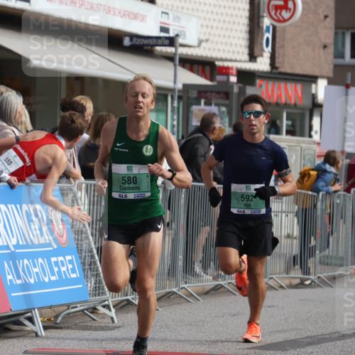 15.09.2024 - PSD Bank Halbmarathon Michael Strokosch http://msf.ph/oto/7081318 15.09.2024 11:17:34 Ziel 416, 558, 580, 592, 636 meine-sportfotos.de