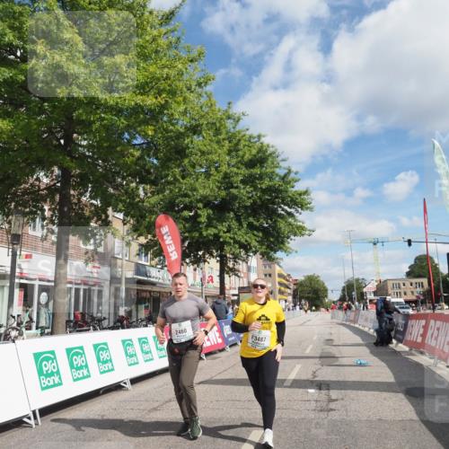 15.09.2024 - PSD Bank Halbmarathon Miley Keyser http://msf.ph/oto/7081328 15.09.2024 12:56:45 Ziel 2459, 2460, 3487 meine-sportfotos.de