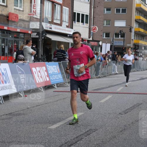 15.09.2024 - PSD Bank Halbmarathon Michael Strokosch http://msf.ph/oto/7081391 15.09.2024 12:26:42 Ziel 2009, 3128, 3374, 3490 meine-sportfotos.de
