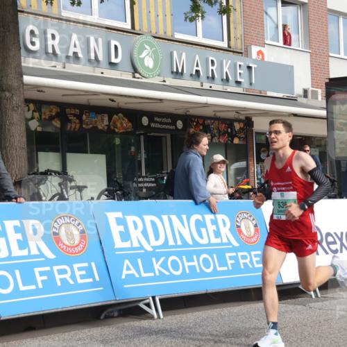 15.09.2024 - PSD Bank Halbmarathon Michael Strokosch http://msf.ph/oto/7081396 15.09.2024 11:17:41 Ziel 558, 580, 592, 636, 2466 meine-sportfotos.de