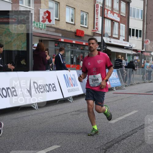 15.09.2024 - PSD Bank Halbmarathon Michael Strokosch http://msf.ph/oto/7081405 15.09.2024 12:26:43 Ziel 2009, 3128, 3374, 3490 meine-sportfotos.de
