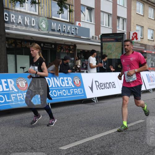 15.09.2024 - PSD Bank Halbmarathon Michael Strokosch http://msf.ph/oto/7081418 15.09.2024 12:26:43 Ziel 2009, 3128, 3374, 3490 meine-sportfotos.de
