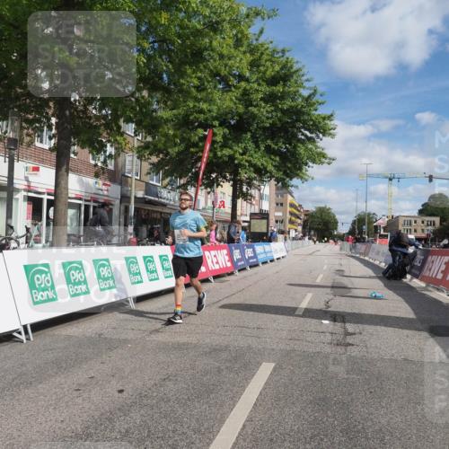 15.09.2024 - PSD Bank Halbmarathon Miley Keyser http://msf.ph/oto/7081419 15.09.2024 12:57:52 Ziel 2371 meine-sportfotos.de