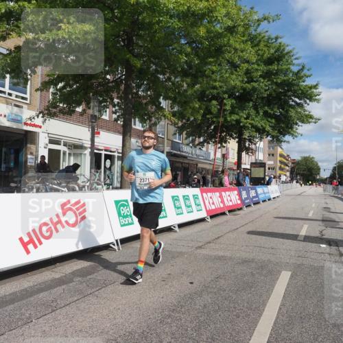 15.09.2024 - PSD Bank Halbmarathon Miley Keyser http://msf.ph/oto/7081444 15.09.2024 12:57:53 Ziel 2371 meine-sportfotos.de