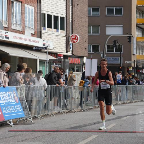 15.09.2024 - PSD Bank Halbmarathon Michael Strokosch http://msf.ph/oto/7081449 15.09.2024 11:17:45 Ziel 580, 592, 636, 2466 meine-sportfotos.de