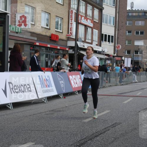15.09.2024 - PSD Bank Halbmarathon Michael Strokosch http://msf.ph/oto/7081451 15.09.2024 12:26:46 Ziel 2009, 3128, 3374, 3490 meine-sportfotos.de