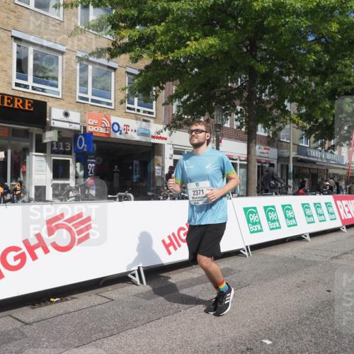 15.09.2024 - PSD Bank Halbmarathon Miley Keyser http://msf.ph/oto/7081462 15.09.2024 12:57:53 Ziel 2371 meine-sportfotos.de