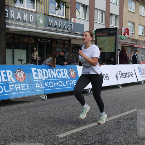 15.09.2024 - PSD Bank Halbmarathon Michael Strokosch http://msf.ph/oto/7081475 15.09.2024 12:26:47 Ziel 2009, 3128, 3374, 3490 meine-sportfotos.de