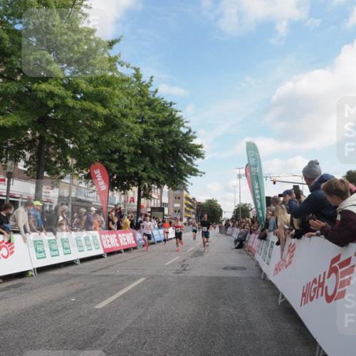 15.09.2024 - PSD Bank Halbmarathon Miley Keyser http://msf.ph/oto/7081560 15.09.2024 11:40:18 Ziel 721, 931, 1081, 1161, 1340, 1352, 1403, 1440, 1600, 2611, 2627, 2640, 3549 meine-sportfotos.de