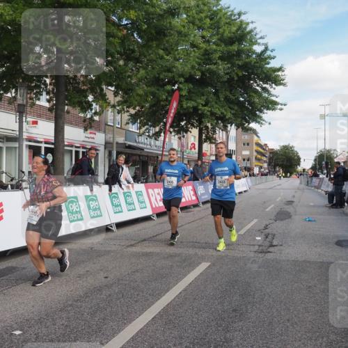 15.09.2024 - PSD Bank Halbmarathon Miley Keyser http://msf.ph/oto/7081587 15.09.2024 13:00:22 Ziel 2433, 2435, 2830 meine-sportfotos.de