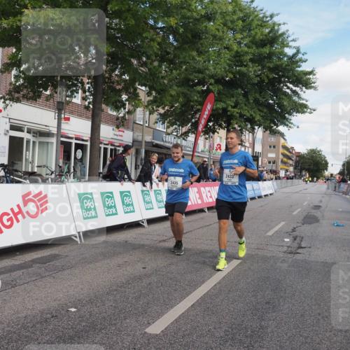 15.09.2024 - PSD Bank Halbmarathon Miley Keyser http://msf.ph/oto/7081602 15.09.2024 13:00:23 Ziel 2433, 2435, 2830 meine-sportfotos.de