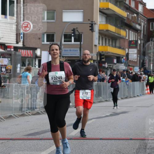 15.09.2024 - PSD Bank Halbmarathon Michael Strokosch http://msf.ph/oto/7081604 15.09.2024 12:26:58 Ziel 2113, 2812, 3249, 3490 meine-sportfotos.de