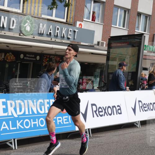 15.09.2024 - PSD Bank Halbmarathon Michael Strokosch http://msf.ph/oto/7081615 15.09.2024 11:17:58 Ziel 418, 583, 863, 1077, 2466 meine-sportfotos.de