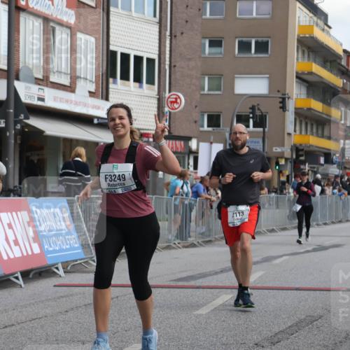 15.09.2024 - PSD Bank Halbmarathon Michael Strokosch http://msf.ph/oto/7081618 15.09.2024 12:26:59 Ziel 2113, 2812, 3249, 3490 meine-sportfotos.de