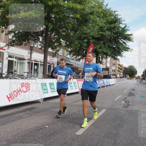 15.09.2024 - PSD Bank Halbmarathon Miley Keyser http://msf.ph/oto/7081619 15.09.2024 13:00:24 Ziel 2433, 2435, 2830 meine-sportfotos.de
