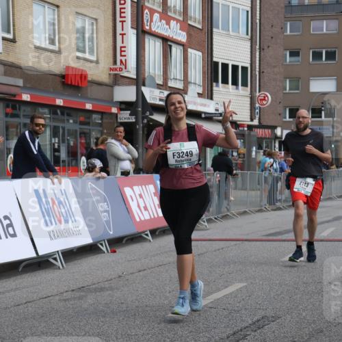 15.09.2024 - PSD Bank Halbmarathon Michael Strokosch http://msf.ph/oto/7081628 15.09.2024 12:26:59 Ziel 2113, 2812, 3249, 3490 meine-sportfotos.de