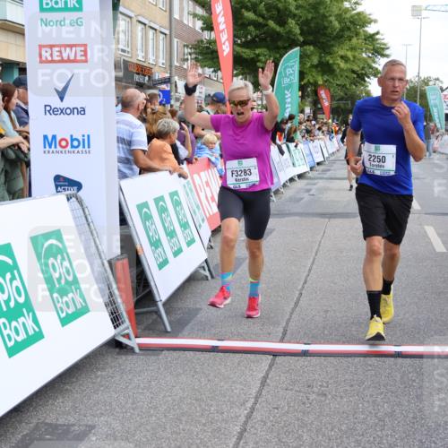 15.09.2024 - PSD Bank Halbmarathon Strokosch-Dieckow http://msf.ph/oto/7081629 15.09.2024 12:25:54 Ziel 1153, 1841, 2239, 2250, 2386, 2442, 3283 meine-sportfotos.de