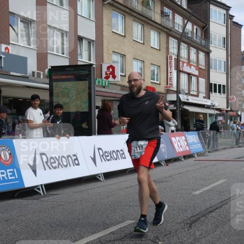 15.09.2024 - PSD Bank Halbmarathon Michael Strokosch http://msf.ph/oto/7081666 15.09.2024 12:27:02 Ziel 2113, 2812, 3249, 3490 meine-sportfotos.de