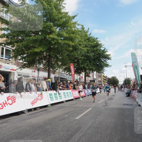 15.09.2024 - PSD Bank Halbmarathon Miley Keyser http://msf.ph/oto/7081726 15.09.2024 11:40:28 Ziel 721, 1113, 1161, 1352, 1403, 1425, 1430, 1471, 1509, 1600, 2486, 2611, 2627, 2640, 3549 meine-sportfotos.de