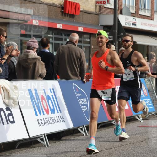 15.09.2024 - PSD Bank Halbmarathon Michael Strokosch http://msf.ph/oto/7081751 15.09.2024 11:18:16 Ziel 418, 521, 582, 617, 1006, 1073, 2614 meine-sportfotos.de