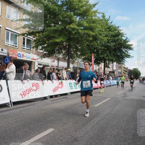 15.09.2024 - PSD Bank Halbmarathon Miley Keyser http://msf.ph/oto/7081795 15.09.2024 11:40:31 Ziel 1113, 1161, 1352, 1403, 1425, 1430, 1471, 1509, 2486, 2490, 2611, 2627, 3549 meine-sportfotos.de
