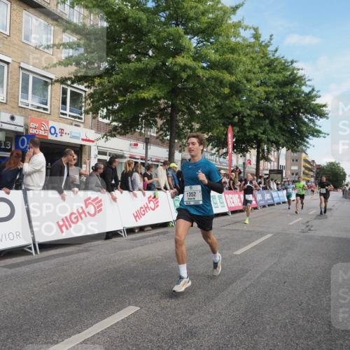 15.09.2024 - PSD Bank Halbmarathon Miley Keyser http://msf.ph/oto/7081799 15.09.2024 11:40:31 Ziel 1113, 1161, 1352, 1403, 1425, 1430, 1471, 1509, 2486, 2490, 2611, 2627, 3549 meine-sportfotos.de