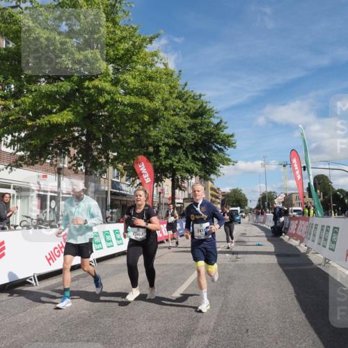 15.09.2024 - PSD Bank Halbmarathon Miley Keyser http://msf.ph/oto/7081850 15.09.2024 13:05:30 Ziel 2246, 3457 meine-sportfotos.de