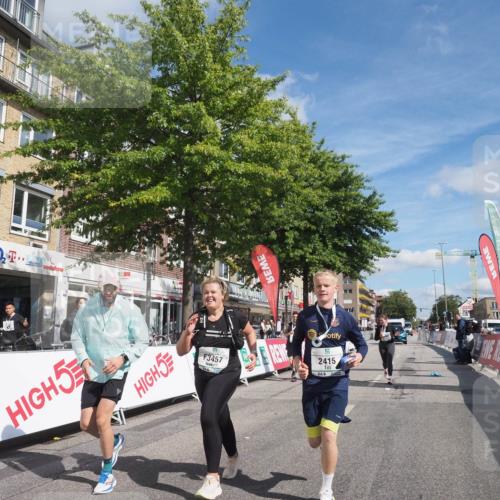 15.09.2024 - PSD Bank Halbmarathon Miley Keyser http://msf.ph/oto/7081860 15.09.2024 13:05:31 Ziel 2246, 3457 meine-sportfotos.de
