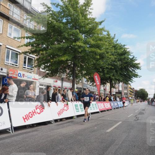 15.09.2024 - PSD Bank Halbmarathon Miley Keyser http://msf.ph/oto/7081899 15.09.2024 11:40:37 Ziel 1113, 1293, 1352, 1403, 1425, 1430, 1471, 1509, 2486, 2490, 2611, 2633 meine-sportfotos.de