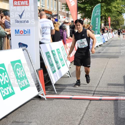 15.09.2024 - PSD Bank Halbmarathon Strokosch-Dieckow http://msf.ph/oto/7081900 15.09.2024 12:35:19 Ziel 2438, 2444, 3151, 3273, 3485 meine-sportfotos.de