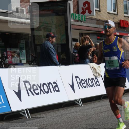 15.09.2024 - PSD Bank Halbmarathon Michael Strokosch http://msf.ph/oto/7081913 15.09.2024 11:18:39 Ziel 660 meine-sportfotos.de