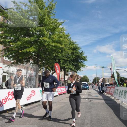 15.09.2024 - PSD Bank Halbmarathon Miley Keyser http://msf.ph/oto/7081919 15.09.2024 13:05:34 Ziel 2246, 3457 meine-sportfotos.de