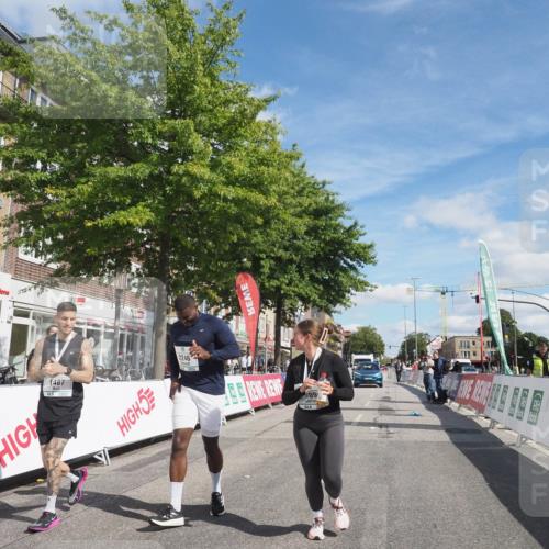 15.09.2024 - PSD Bank Halbmarathon Miley Keyser http://msf.ph/oto/7081926 15.09.2024 13:05:34 Ziel 2246, 3457 meine-sportfotos.de