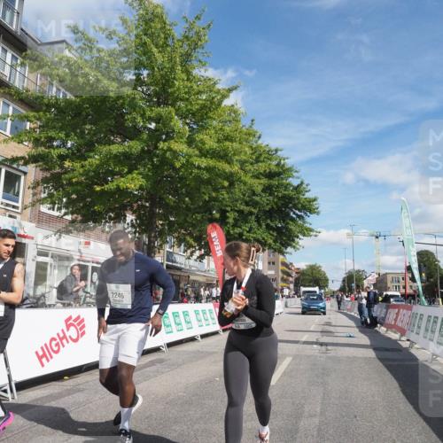 15.09.2024 - PSD Bank Halbmarathon Miley Keyser http://msf.ph/oto/7081938 15.09.2024 13:05:35 Ziel 2246, 3457 meine-sportfotos.de
