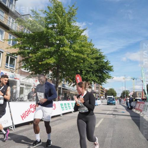 15.09.2024 - PSD Bank Halbmarathon Miley Keyser http://msf.ph/oto/7081944 15.09.2024 13:05:35 Ziel 2246, 3457 meine-sportfotos.de