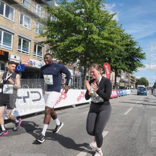15.09.2024 - PSD Bank Halbmarathon Miley Keyser http://msf.ph/oto/7081950 15.09.2024 13:05:35 Ziel 2246, 3457 meine-sportfotos.de