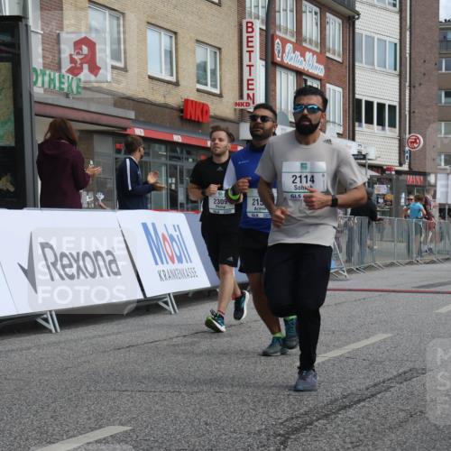 15.09.2024 - PSD Bank Halbmarathon Michael Strokosch http://msf.ph/oto/7081952 15.09.2024 12:27:33 Ziel 2114, 2156, 2309, 2360, 2528, 3288, 3424 meine-sportfotos.de