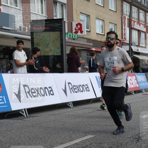 15.09.2024 - PSD Bank Halbmarathon Michael Strokosch http://msf.ph/oto/7081956 15.09.2024 12:27:33 Ziel 2114, 2156, 2309, 2360, 2528, 3288, 3424 meine-sportfotos.de