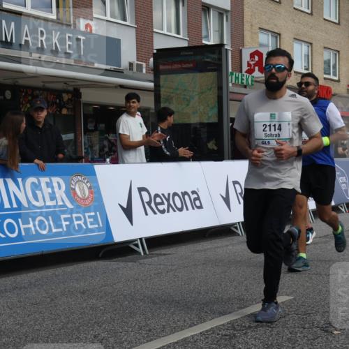 15.09.2024 - PSD Bank Halbmarathon Michael Strokosch http://msf.ph/oto/7081961 15.09.2024 12:27:33 Ziel 2114, 2156, 2309, 2360, 2528, 3288, 3424 meine-sportfotos.de