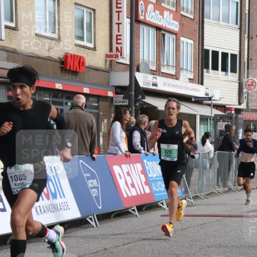 15.09.2024 - PSD Bank Halbmarathon Michael Strokosch http://msf.ph/oto/7081970 15.09.2024 11:18:48 Ziel 420, 584, 660, 849, 1066, 1085 meine-sportfotos.de