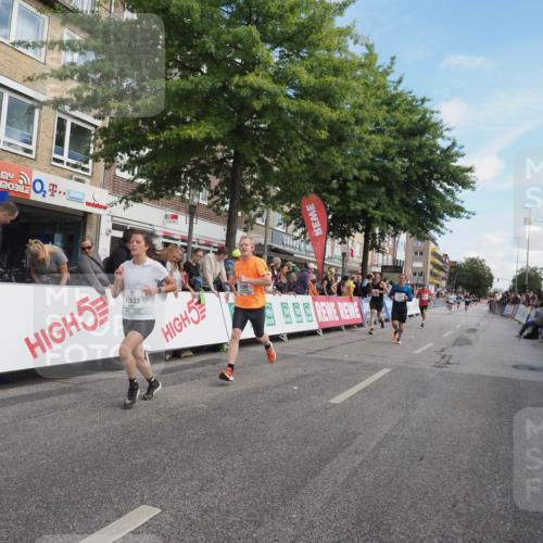 15.09.2024 - PSD Bank Halbmarathon Miley Keyser http://msf.ph/oto/7081993 15.09.2024 11:40:51 Ziel 1040, 1108, 1245, 1293, 1330, 2490, 2633 meine-sportfotos.de