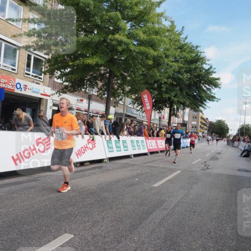 15.09.2024 - PSD Bank Halbmarathon Miley Keyser http://msf.ph/oto/7081997 15.09.2024 11:40:52 Ziel 697, 1040, 1108, 1245, 1293, 1330, 2633 meine-sportfotos.de