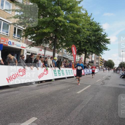 15.09.2024 - PSD Bank Halbmarathon Miley Keyser http://msf.ph/oto/7082004 15.09.2024 11:40:53 Ziel 697, 1040, 1108, 1245, 1293, 1330, 2633 meine-sportfotos.de