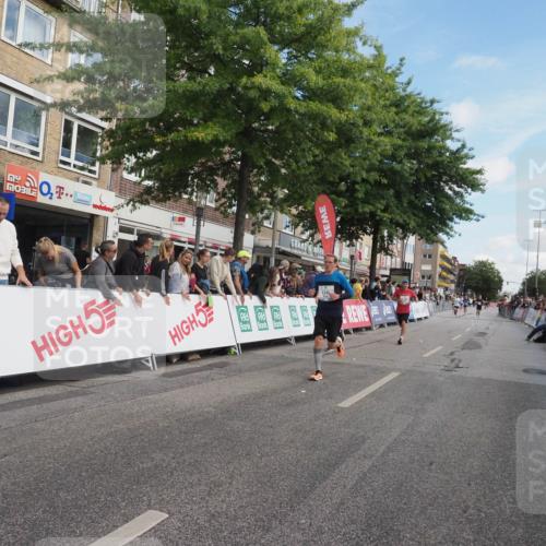 15.09.2024 - PSD Bank Halbmarathon Miley Keyser http://msf.ph/oto/7082009 15.09.2024 11:40:53 Ziel 697, 1040, 1108, 1245, 1293, 1330, 2633 meine-sportfotos.de