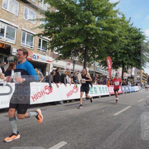 15.09.2024 - PSD Bank Halbmarathon Miley Keyser http://msf.ph/oto/7082016 15.09.2024 11:40:54 Ziel 697, 1040, 1108, 1245, 1293, 1330, 2633 meine-sportfotos.de