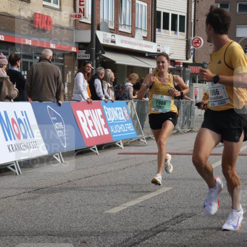 15.09.2024 - PSD Bank Halbmarathon Michael Strokosch http://msf.ph/oto/7082077 15.09.2024 11:18:56 Ziel 420, 584, 849, 866, 1066, 1085 meine-sportfotos.de