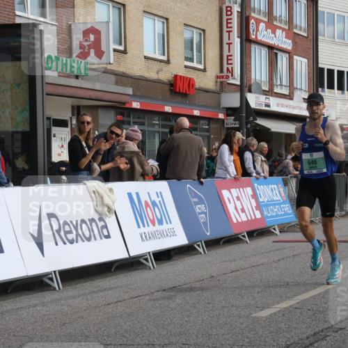 15.09.2024 - PSD Bank Halbmarathon Michael Strokosch http://msf.ph/oto/7082154 15.09.2024 11:19:09 Ziel 640, 866 meine-sportfotos.de